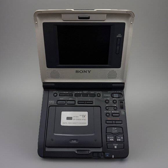 Sony GV-D1000 Digital Video Cassette Recorder - SOLD FOR PARTS UNTESTED AS IS!! - Picture 1 of 16